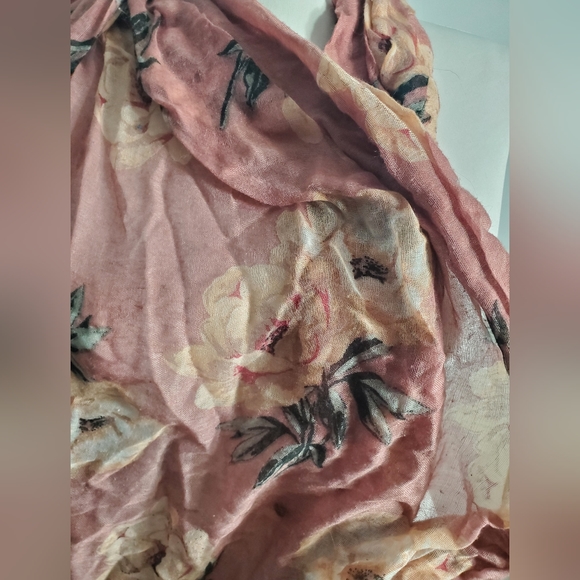 Scarf - Picture 3 of 3